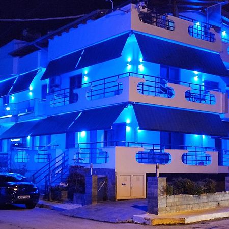 The Blue Beach Apartments Néa Péramos Eksteriør bilde
