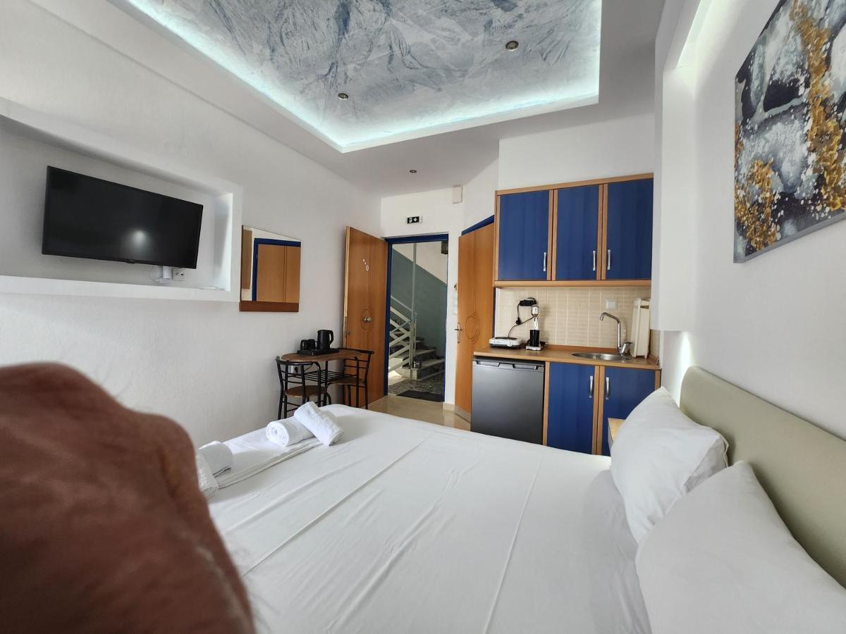 The Blue Beach Apartments Néa Péramos Eksteriør bilde