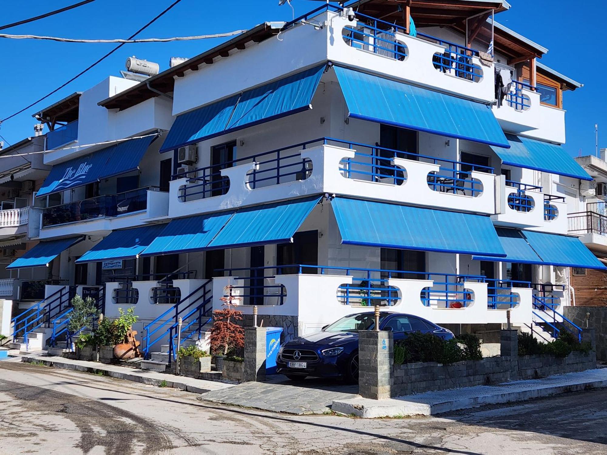 The Blue Beach Apartments Néa Péramos Eksteriør bilde