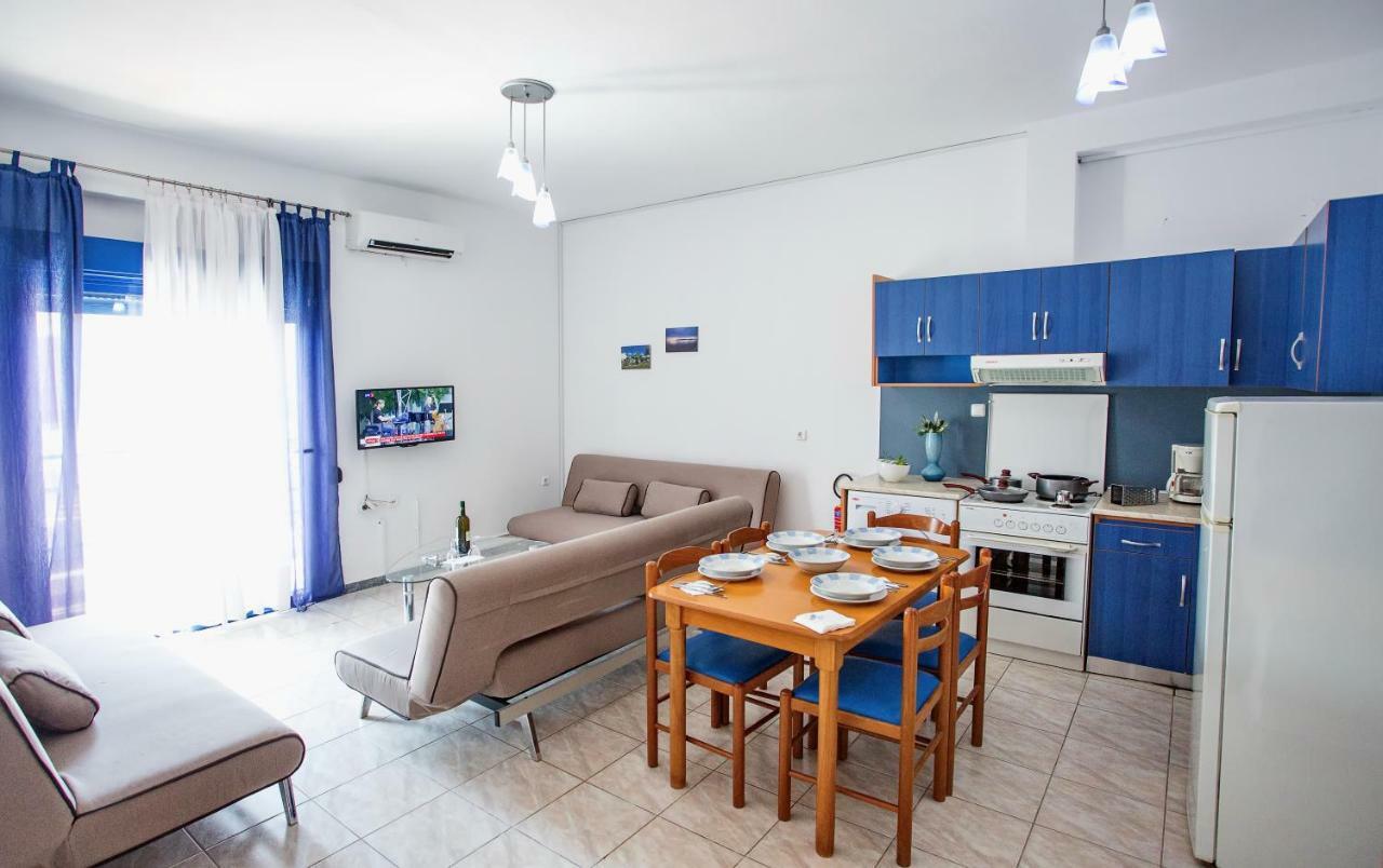 The Blue Beach Apartments Néa Péramos Eksteriør bilde