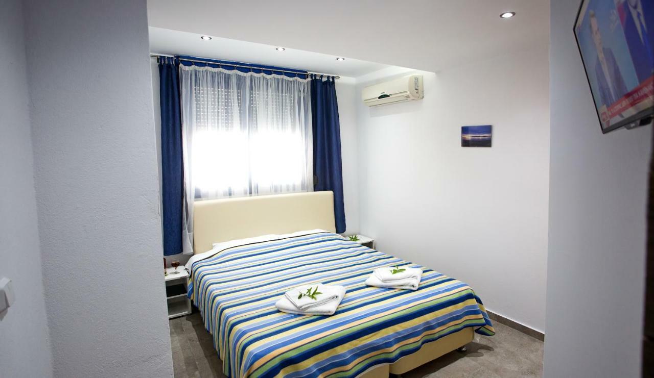 The Blue Beach Apartments Néa Péramos Eksteriør bilde