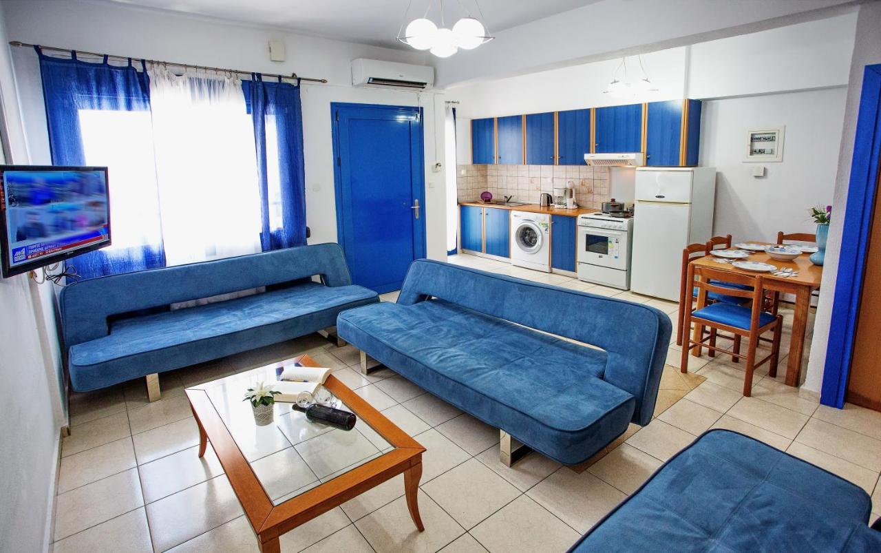 The Blue Beach Apartments Néa Péramos Eksteriør bilde