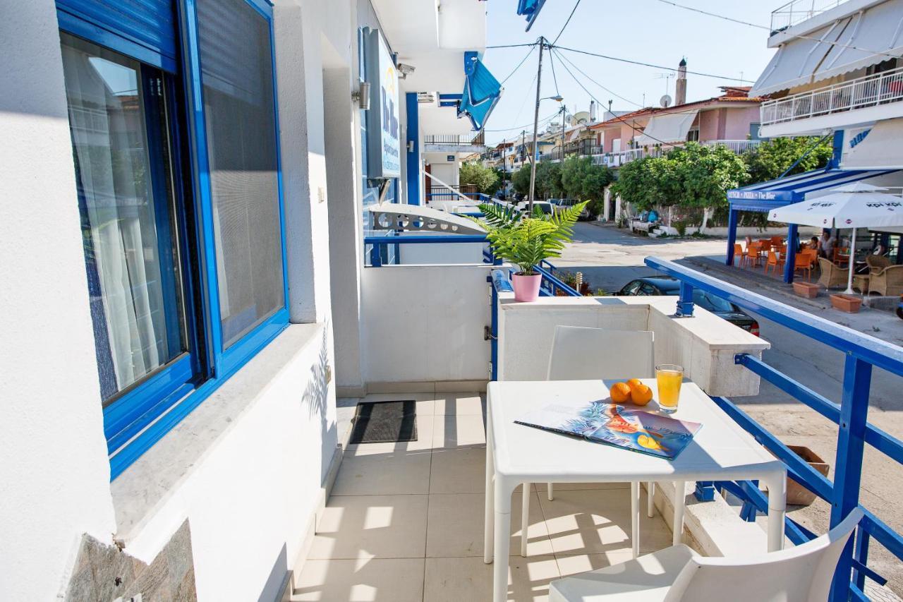 The Blue Beach Apartments Néa Péramos Eksteriør bilde